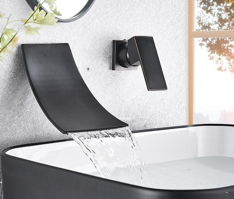 Leon - Chrom Wandmontierte Wasserfall-Eingriffarmatur